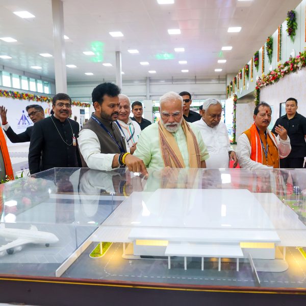 PM Modi Unveils ₹40,000 Cr Projects, Announces GST Relief from Navratri
