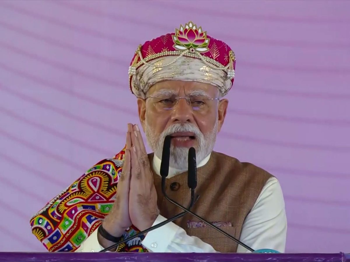 PM Modi Launches ‘Swasth Nari Sashakt Parivar’ Abhiyan and Rashtriya Poshan Maah from Dhar in MP