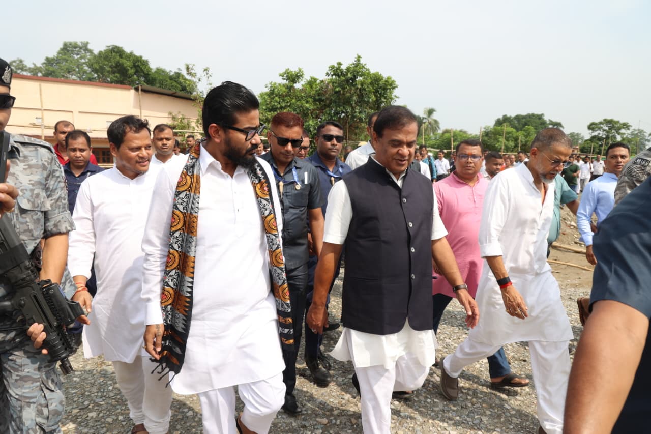 প্রধানমন্ত্রী মোদীৰ দৰং জিলা ভ্ৰমণৰ সামগ্ৰিক পৰিস্থিতিৰ বুজ লয় মুখ্যমন্ত্ৰী হিমন্ত বিশ্ব শৰ্মাই