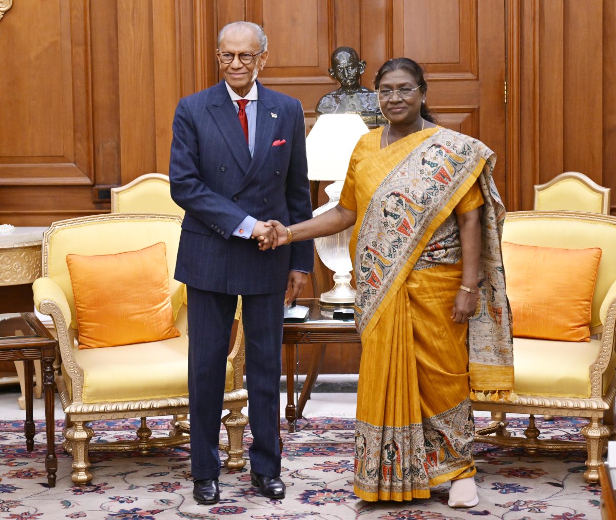 Mauritius PM Ramgoolam Calls on President Droupadi Murmu at Rashtrapati Bhavan