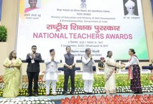 बालिका शिक्षा परिवार, समाज और राष्‍ट्र के विकास में एक अमूल्‍य योगदान: राष्‍ट्रपति द्रौपदी मुर्मु