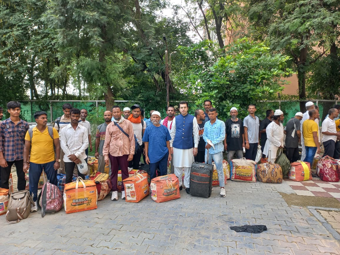 भारत ने 67 पाकिस्‍तानी कैदियों को पाकिस्‍तानी अधिकारियों को सौंपा