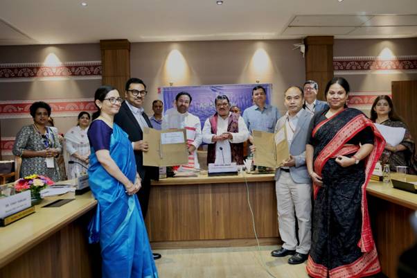 जनजातीय कार्य मंत्रालय और कोल इंडिया लिमिटेड ने 76 एकलव्य मॉडल आवासीय विद्यालयों के लिए समझौता ज्ञापन पर हस्ताक्षर किए