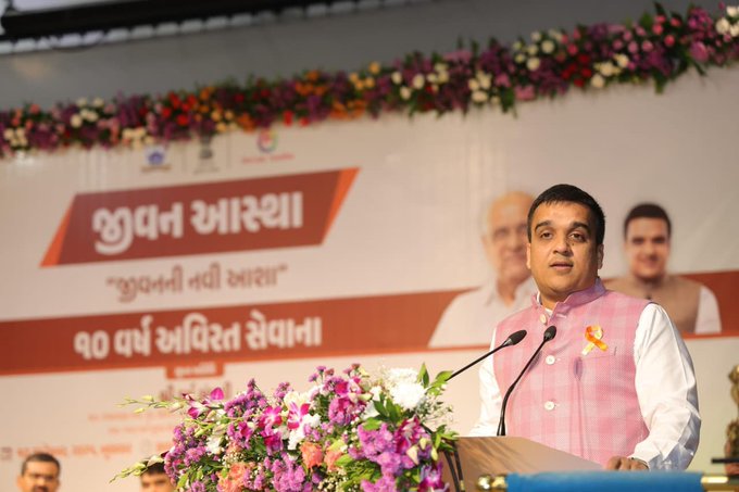 ગૃહ રાજ્યમંત્રી હર્ષ સંઘવીએ ગુજરાત પોલીસની જીવન આસ્થા હૅલ્પલાઈનની 10 વર્ષની સફળતાને બિરદાવી