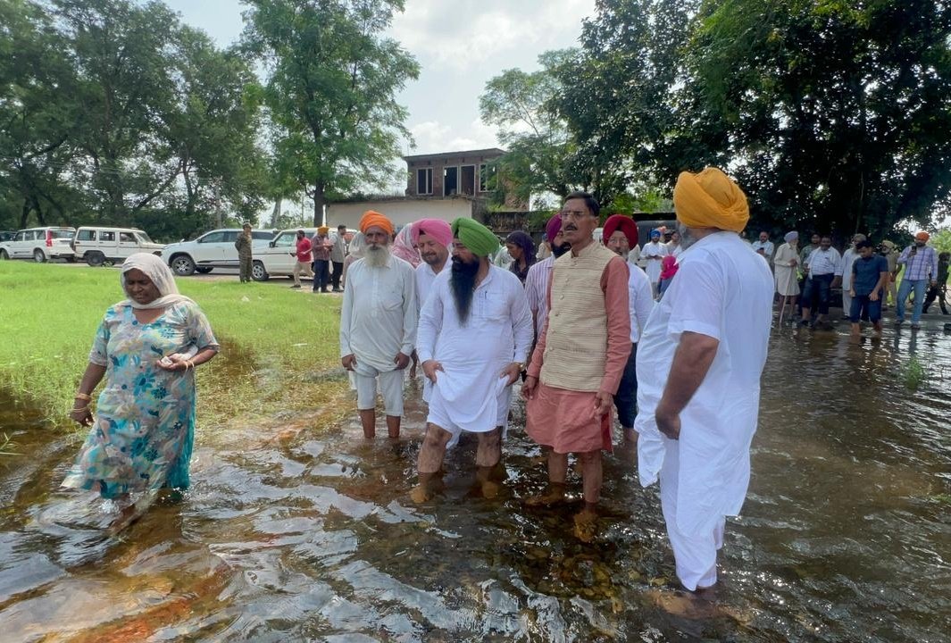 Punjab: MoS Defence Sanjay Seth Visits Flood-Hit Areas in Amritsar, Assesses Situation