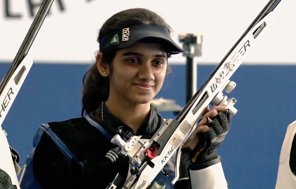आयएसएसएफ कनिष्ठ गट जागतिक नेमबाजी स्पर्धेत भारताच्या अनुष्का ठोकूर ला सुवर्णपदक