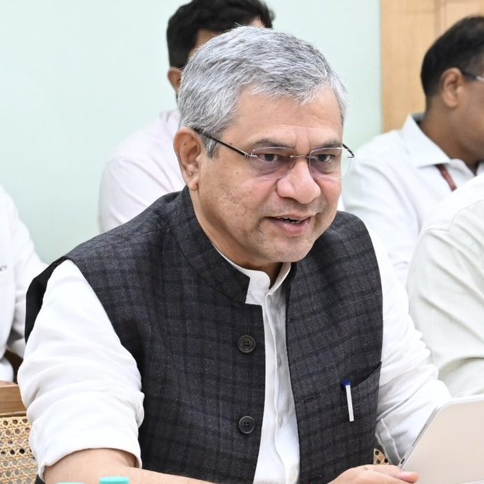 ब्रिटेन की सेमीकंडक्टर कंपनी एआरएम भारत में बनाएगी 2 नैनोमीटर चिप: अश्विनी वैष्णव