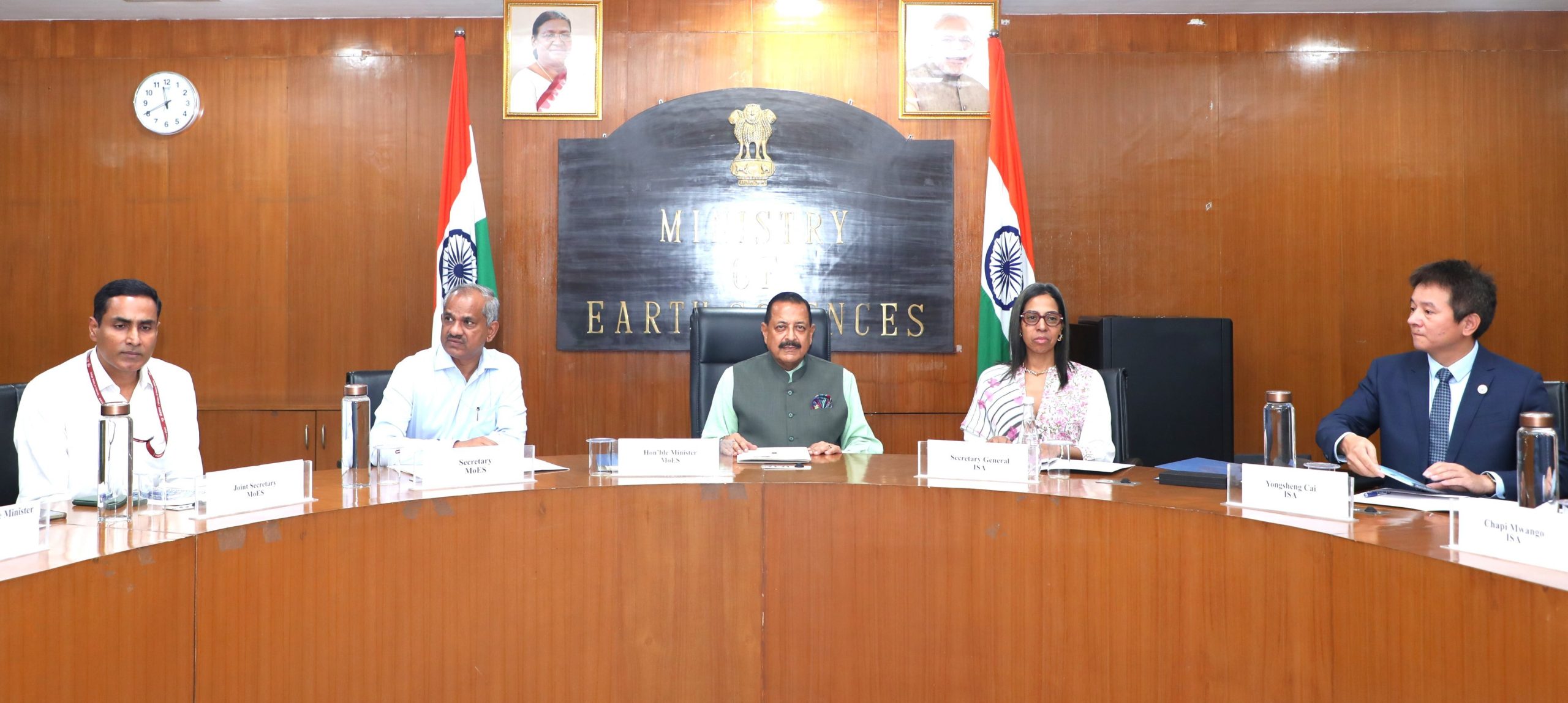 ভারত মহাসাগরের কার্লসবার্গ রিজে পলিমেটালিক সালফাইড অনুসন্ধানের লক্ষ্যে ভূবিজ্ঞান মন্ত্রক এবং ইন্টারন্যাশনাল সীবেড অথরিটি-আইএসএ -এর মধ্যে ১৫ বছরের  জন্য একটি নতুন চুক্তি স্বাক্ষরিত হয়েছে বলে ভূবিজ্ঞান মন্ত্রী ড. জিতেন্দ্র সিং জানিয়েছেন।