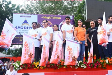 આજે અમદાવાદના વસ્ત્રાપુર તળાવ ખાતે યોજાયેલી મૅરેથોનને આરોગ્ય મંત્રી ઋષિકેશ પટેલે પ્રસ્થાન કરાવ્યું