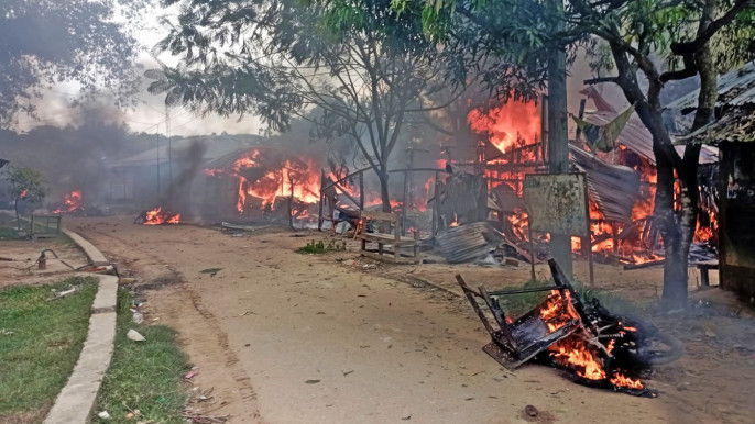 بنگلہ دیش میں کَلKhagrachahari  میں ایک نسلی اقلیتی گروپ کی ایک اسکولی طالبہ کی اجتماعی آبروزی کے معاملے پر احتجاج کے دوران تشدد پھر سے پھوٹ پڑا