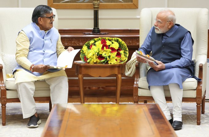 पंजाब के राज्यपाल गुलाब चंद कटारिया ने नई दिल्ली में प्रधानमंत्री नरेन्‍द्र मोदी से मुलाकात की