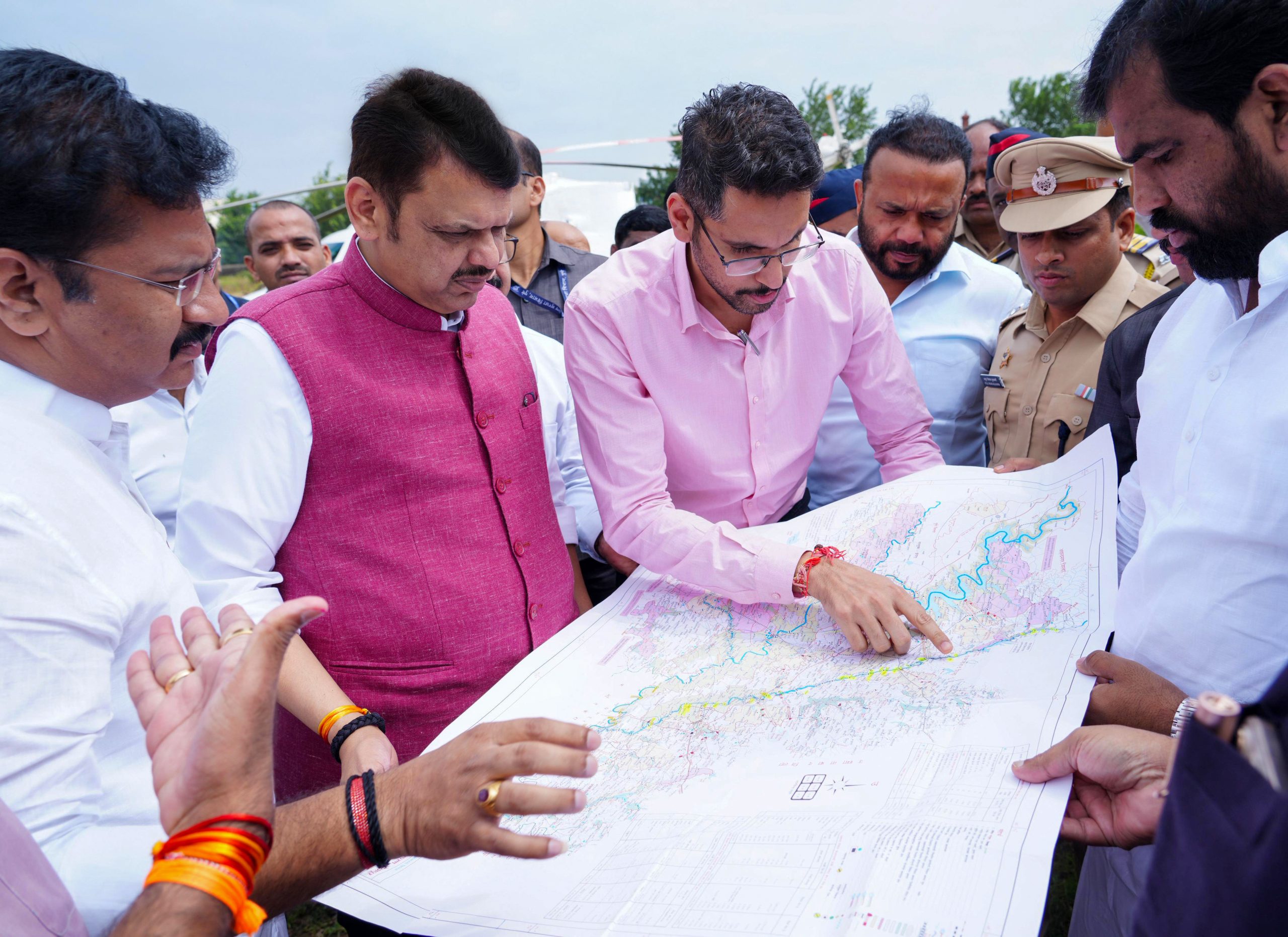 आवश्यक तिथे नियम शिथिल करुन तातडीने मदत देण्याचे मुख्यमंत्र्यांचे निर्देश