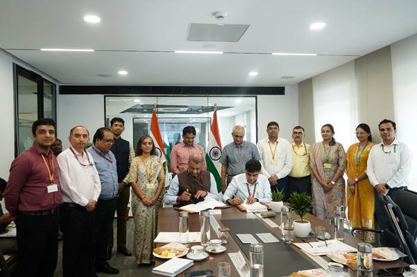 दूरसंचार विभाग और वित्तीय खुफिया इकाई ने सूचना साझा करने और समन्वय बढ़ाने के लिए एक समझौता ज्ञापन पर हस्ताक्षर किए