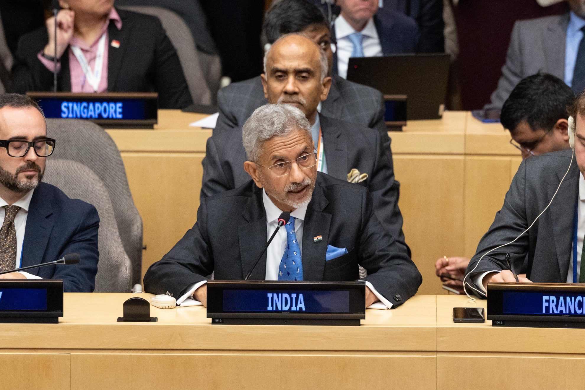 وزیر خارجہ ڈاکٹر ایس جے شنکر نے کہا ہے کہ جو ممالک دہشت گردی کے خلاف لڑ رہے ہیں وہ بین الاقوامی برادری کی خدمت کر رہے ہیں