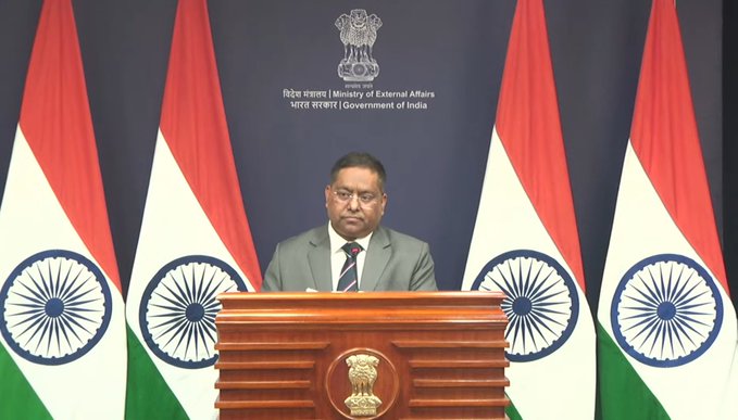 প্রধানমন্ত্রী নরেন্দ্র মোদী এবং রাশিয়ার রাষ্ট্রপতি ভ্লাদিমির পুতিনের মধ্যে টেলিফোনে কোনো কথা হয়নি, জানালেন বিদেশমন্ত্রকের মুখপাত্র রণধীর জয়সওয়াল