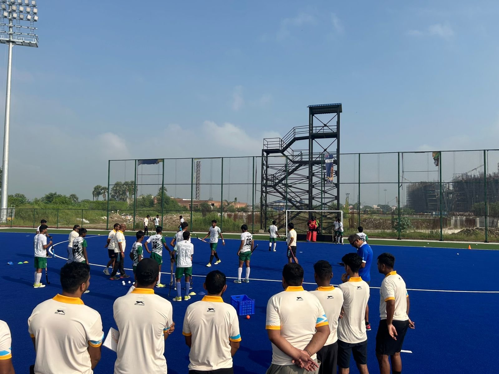 हॉकी इंडिया ने बेंगलुरु में सीनियर पुरुष राष्ट्रीय शिविर शुरू किया