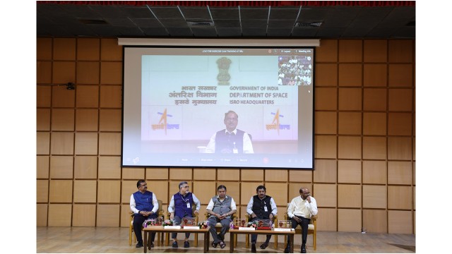 દેશના અવકાશ ક્ષેત્રે સાયબર સ્થિતિ-સ્થાપકતા વધારવા વૈજ્ઞાનિકો અને ઇજનેરો માટે અમદાવાદમાં વિશેષ સાયબર સુરક્ષા રહેણાક તાલીમ કાર્યક્રમ યોજાયો.