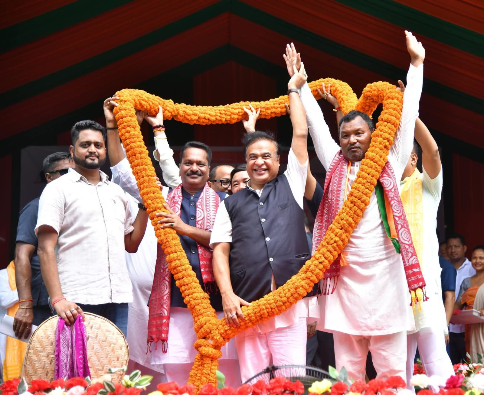 বিটিচি নিৰ্বাচনঃ শাসক-বিৰোধী উভয় পক্ষৰ নিৰ্বাচনী প্ৰচাৰ তীব্ৰতৰ