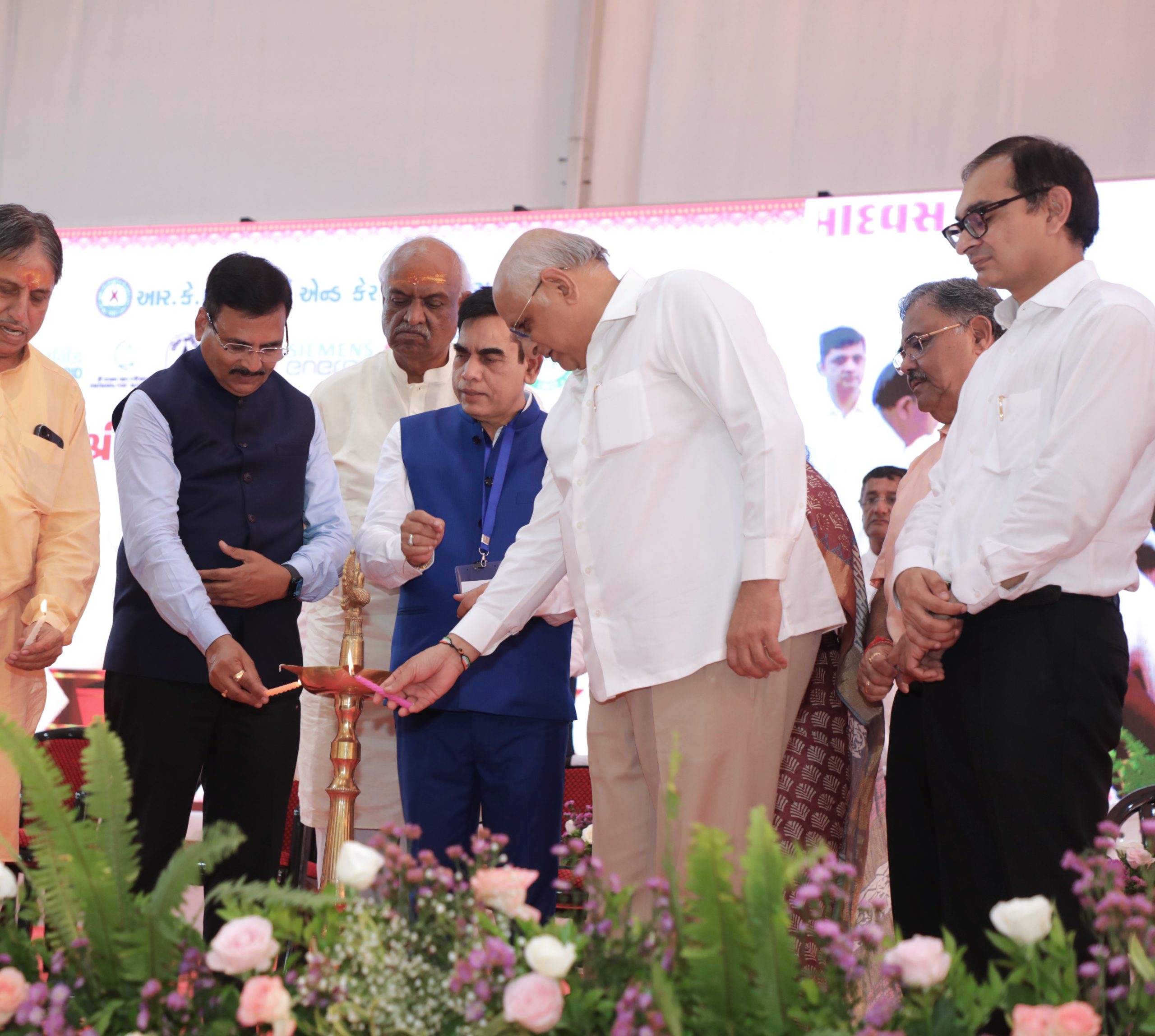 ગુજરાત સહિત દેશભરમાં પ્રધાનમંત્રીના 75માં જન્મદિનની ઉજવણી નિમિત્તે આરોગ્ય કેમ્પ સહિતના વિવિધ કાર્યક્રમો.