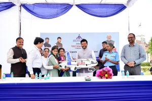 অসামরিক বিমান চলাচল মন্ত্রী কে রামমোহন নাইডু দেশ জুড়ে বিমান বন্দরে যাত্রী সেবা দিবস প্রকল্পের উদ্বোধন করেছেন।