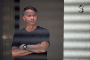 برازیل کے سابق صدر Jair Bolsonaro کو فوجی بغاوت کی سازش کرنے اور ملک کی جمہوریت کو تباہ کرنے کی کوشش کی پاداش میں 27 سال سے زیادہ کی قید کی سزا سنائی گئی ہے۔