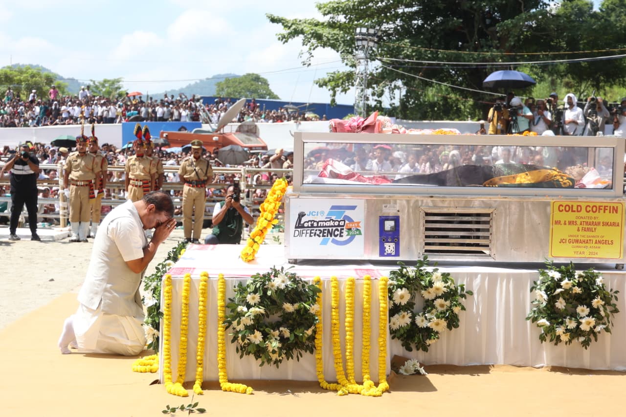 অসম ভূমিত সমাধিস্থ হ’ল গানৰ উজ্বল জ্যোতিষ্ক