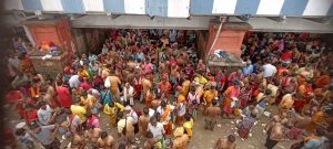 আজ মহালয়া। পিতৃপক্ষের অবসানে দেবী পক্ষের সূচনা হতে চলেছে