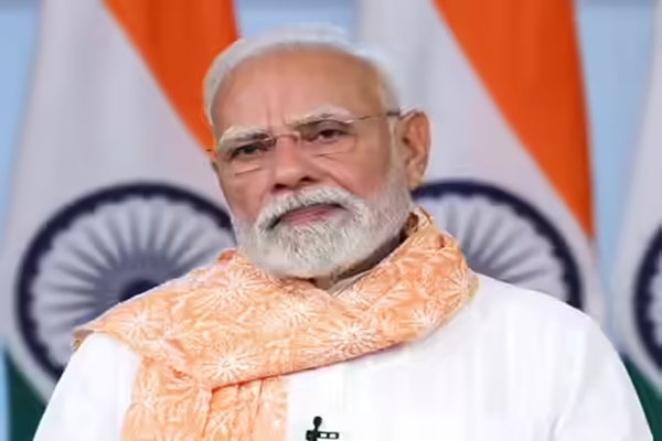 প্রধানমন্ত্ৰী নৰেন্দ্ৰ মোদীৰ মণিপুৰ ভ্ৰমণৰ পূৰ্বে চূড়াচান্দপুৰ জিলাত পৰিস্থিতিৰ বুজ লয় ৰাজ্যপাল অজয় কুমাৰ ভাল্লাই