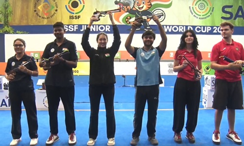 নতুন দিল্লীত অনুষ্ঠিত আই এছ এছ এফ জুনিয়ৰ ৱৰ্ল্ড কাপ প্রতিযোগিতাত ভাৰতৰ ৰশ্মিকা ছেহগাল আৰু কপিলৰ সোণৰ পদক