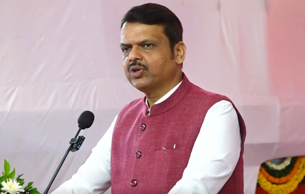 अनुकंपा तत्त्वावरच्या १५ वर्षांपासून रखडलेल्या नेमणुका लौकरच करणार-मुख्यमंत्री