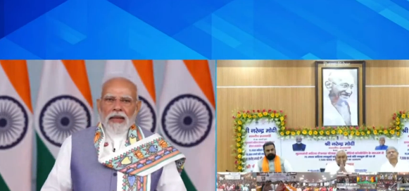प्रधानमंत्री नरेंद्र मोदी यांच्या हस्ते बिहारमध्ये मुख्यमंत्री महिला रोजगार योजनेचा प्रारंभ