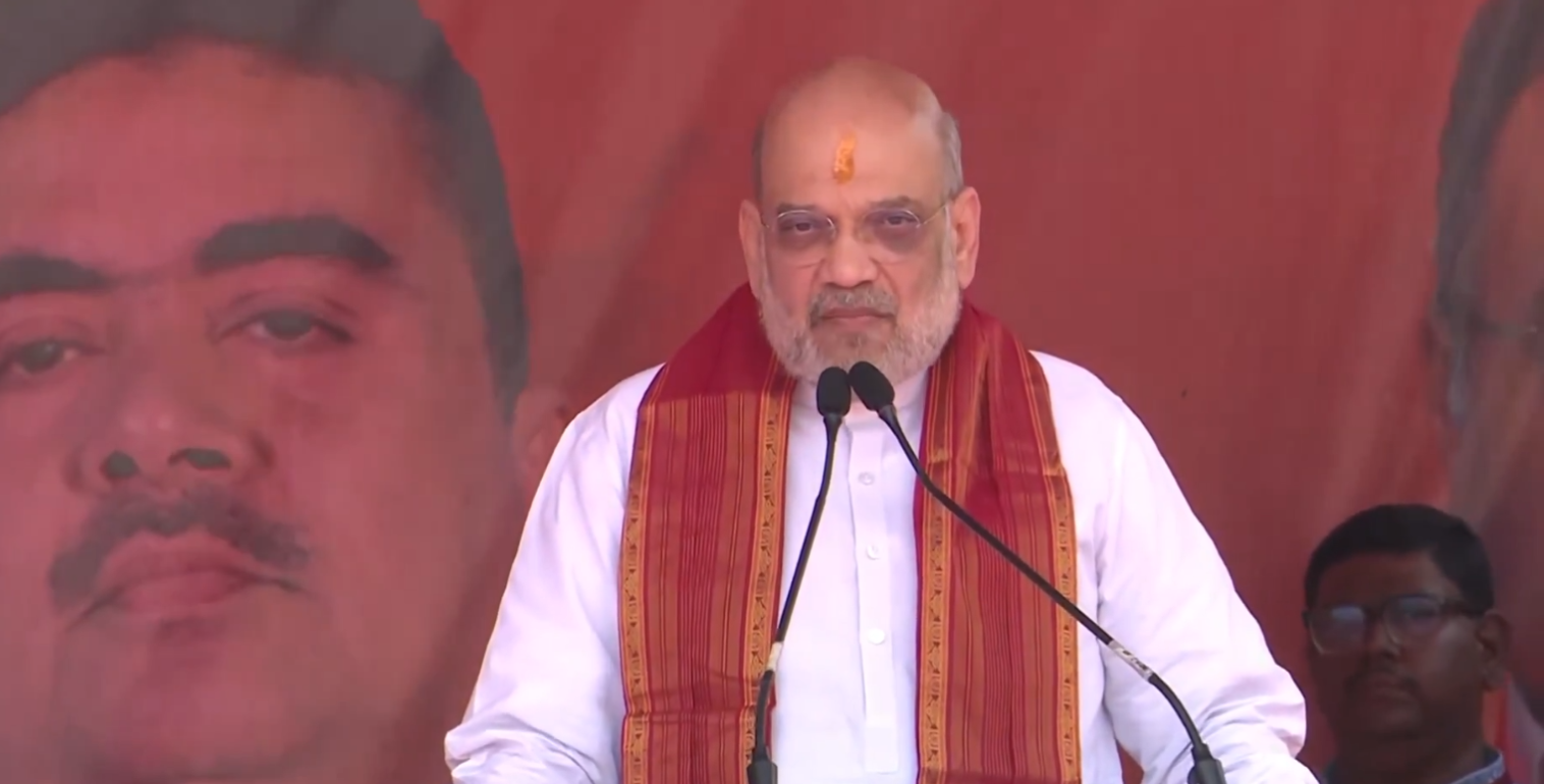 Union Home Minister Amit Shah Calls for ‘Paribartan’ in West Bengal During Durga Puja Visit