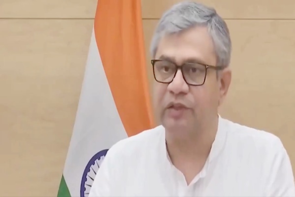 इलेक्ट्रॉनिक्स मंत्रालय ने ईसीएमएस योजना के तहत सात आवेदनों की पहली श्रृंखला को मंजूरी दी