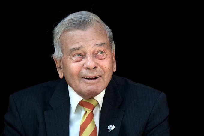 इंग्लैंड के जाने-माने अंपायर हेरोल्ड डिकी बर्ड का निधन