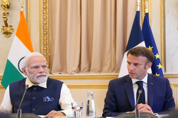 भारत-फ्रांस की रणनीतिक साझेदारी वैश्विक शांति और स्थिरता को बढ़ावा देने में महत्‍वपूर्ण भूमिका निभाती रहेगी: प्रधानमंत्री मोदी