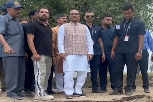 Agriculture Minister Shivraj Singh Chouhan Assures Support to Flood-Hit Farmers in Jammu’s R.S. Pura