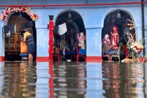 Water Recedes in Kolkata, Some Areas Still Submerged; Rain-Related Deaths Reach 11