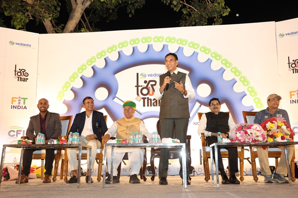 Union Minister Mansukh Mandaviya Emphasises Cycling for Fitness, Health & Pollution Solution at Tour de Thar 2025 Curtain Raise