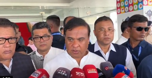 অসম আৰক্ষীৰ সঞ্চালকপ্ৰধান, মহানগৰ আৰক্ষী আয়ুক্ত আৰু বৰঝাৰ বিমানবন্দৰ কৰ্তৃপক্ষৰ সৈতে মুখ্যমন্ত্ৰী ড০ হিমন্ত বিশ্ব শৰ্মাৰ গুৰুত্বপূৰ্ণ বৈঠক