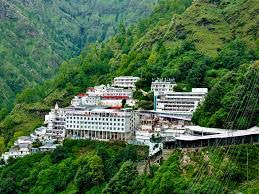 मुसळधार पाऊसामुळे माता वैष्णौदेवी यात्रा आज १५ व्या दिवशीही बंद