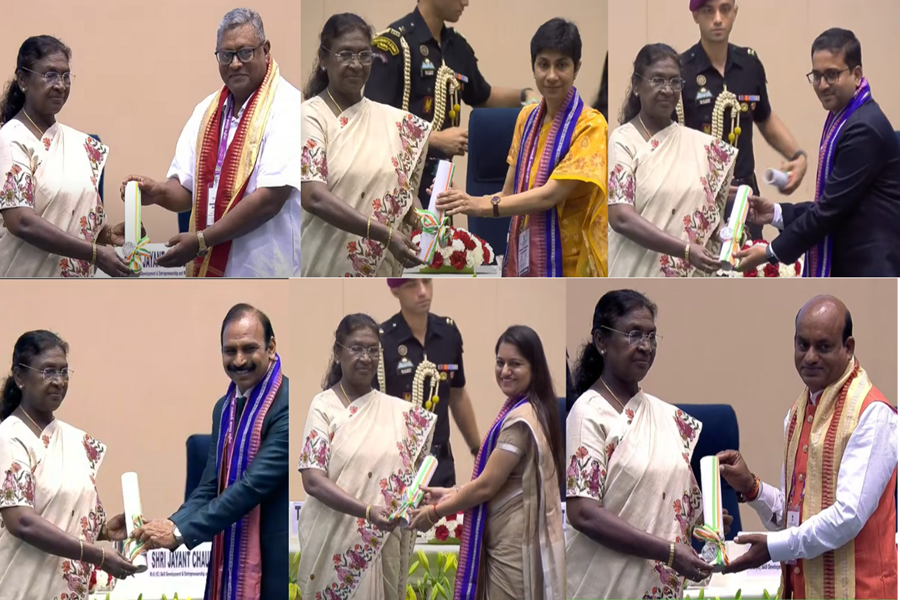 দিল্লীৰ বিজ্ঞান ভৱনত ৰাষ্ট্ৰীয় কৃতী শিক্ষক বঁটাসমূহ প্ৰদান ৰাষ্ট্ৰপতি মুর্মুৰ