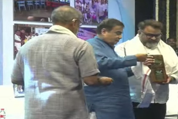 Advanced Technology and Agro-Industries Key to Preventing Farmer Suicides: Gadkari