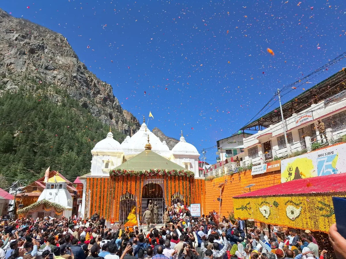 उत्तरकाशी आपदा के 35 दिन बाद गंगोत्री धाम की तीर्थयात्रा फिर शुरू