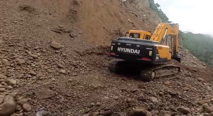 उत्तराखंड के अधिकांश हिस्सों में बारिश से थोड़ी राहत, बाधित सड़कों को खोलने का कार्य युद्धस्तर पर जारी।