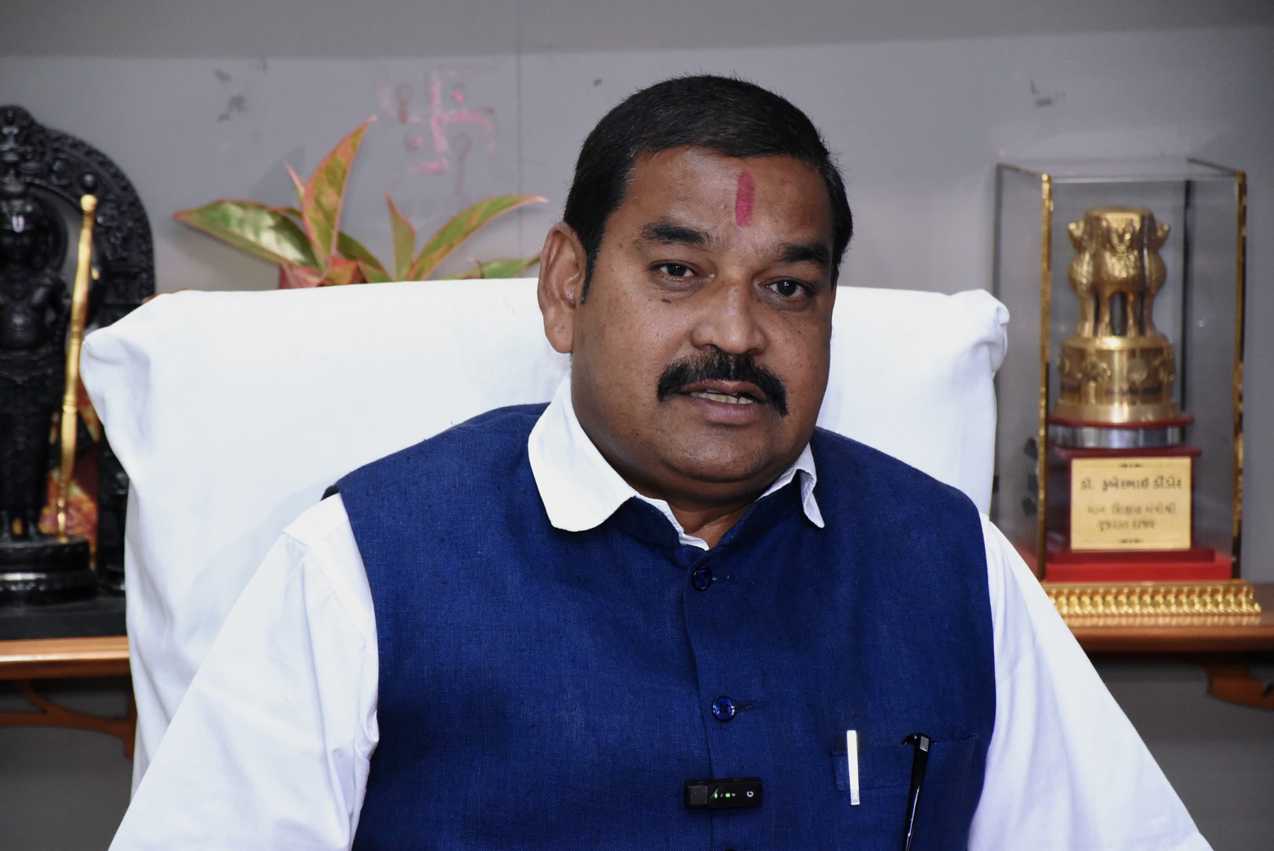 આદિજાતિ વિકાસ મંત્રી ડૉક્ટર કુબેર ડિંડોરે ‘આદિ કર્મયોગી અભિયાન’ને  ગાંધીનગરમાં દેશનું સૌથી વિશાળ આદિવાસી નેતૃત્વ નિર્માણ માટેનું જન આંદોલન ગણાવ્યું.