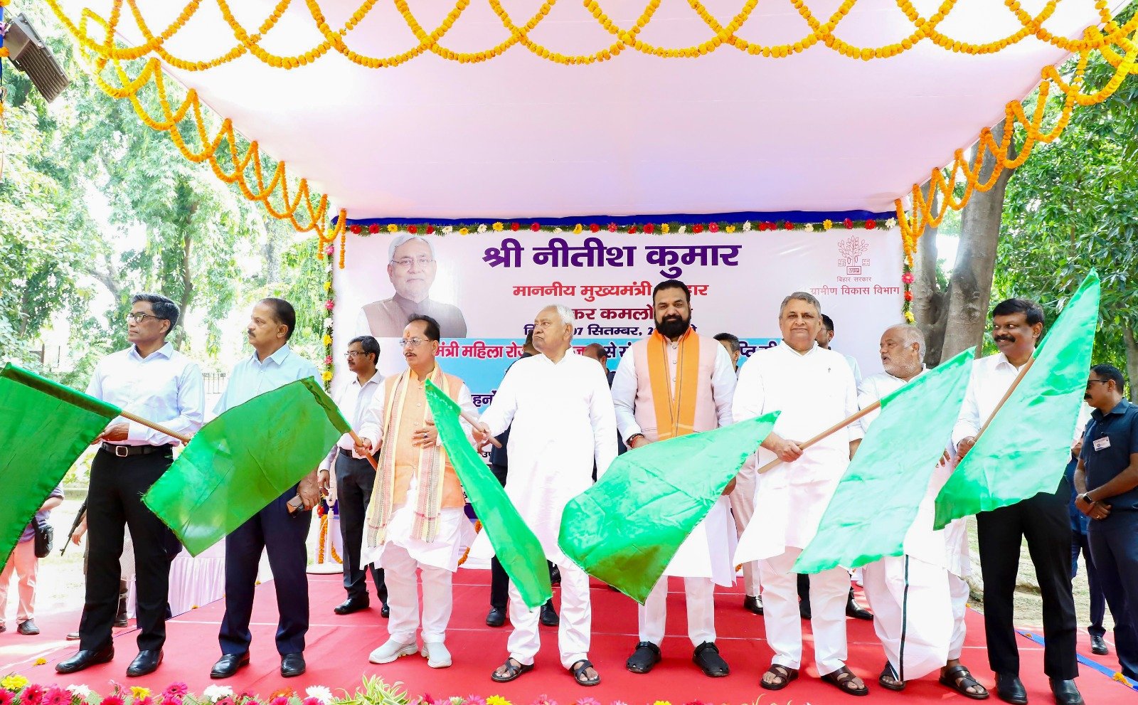 বিহারে এন ডি এ সরকার তৃণমূল স্তরে মহিলা শিল্পোদ্যোগীদের সহায়তার জন্য একটি নতুন আর্থিক প্রকল্পের সূচনা করেছে।