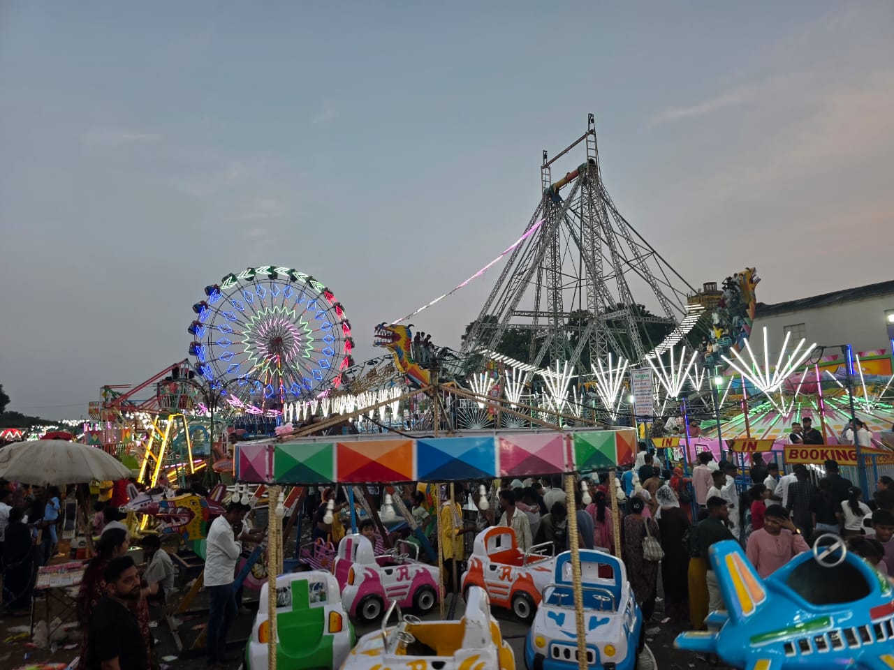સાબરકાંઠા જિલ્લાના ઇડરના જાદરના મુધણેશ્વર મહાદેવ મંદિરે ત્રિ-દિવસીય મેળો ભરાયો.