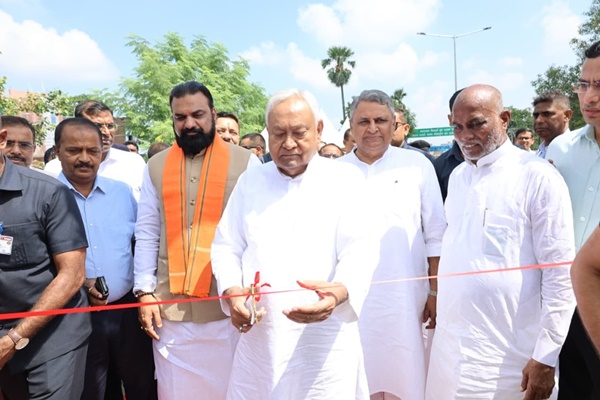 Bihar CM Nitish Kumar Inaugurates Punpun Suspension Bridge, Lays Foundation for 17 Projects