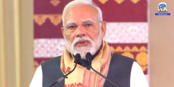 आसाममध्ये पायाभूत आणि औद्योगिक विकास प्रकल्पांचं प्रधानमंत्र्यांच्या हस्ते उद्घाटन आणि भूमिपूजन