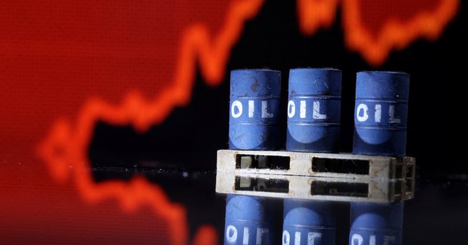 Crude oil prices ease Amid US demand concerns, oversupply risks